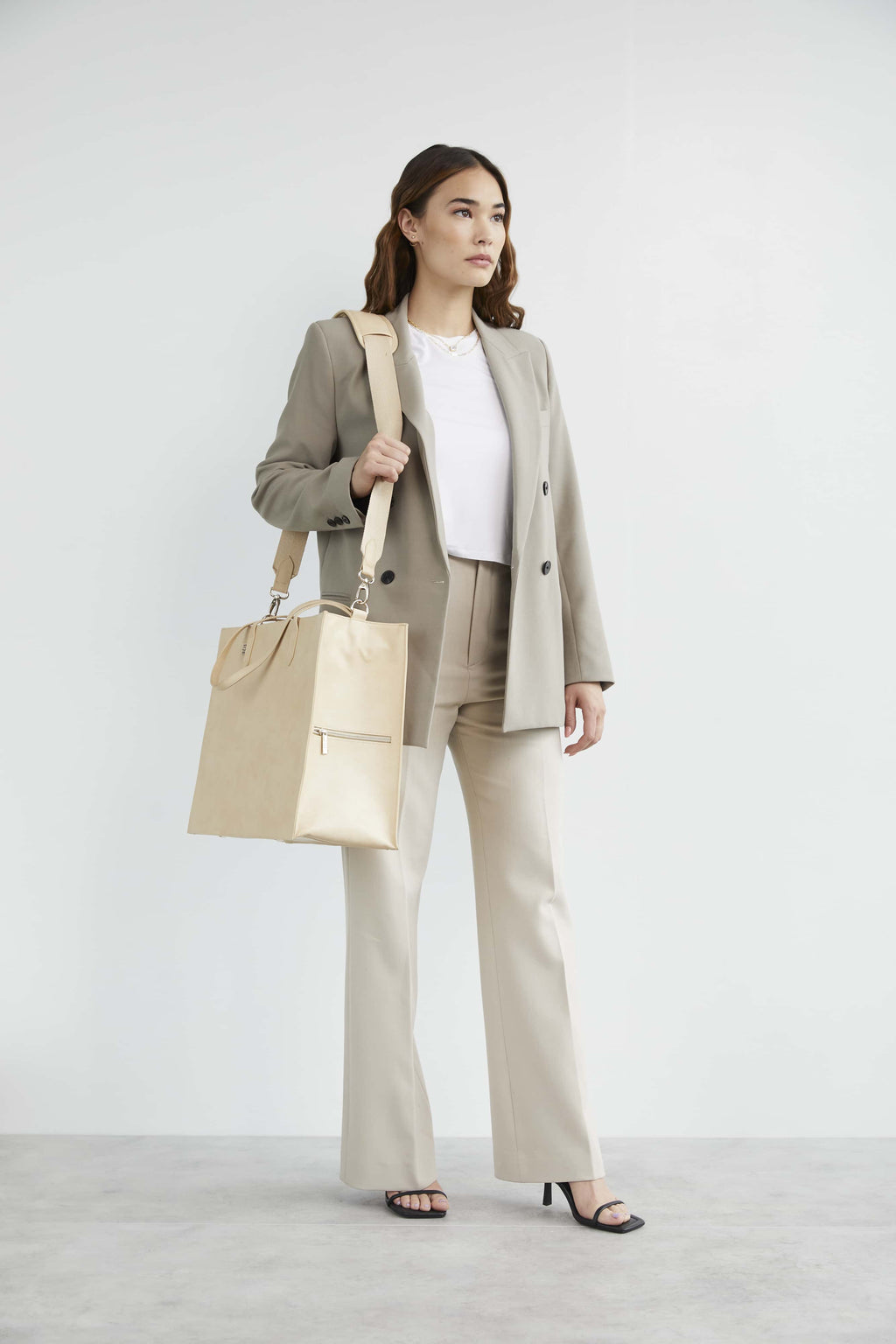 Work Tote Beige Side Model